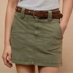 American Eagle Sage Green High Rise Mini Skirt with Pockets Size 6 Stretch